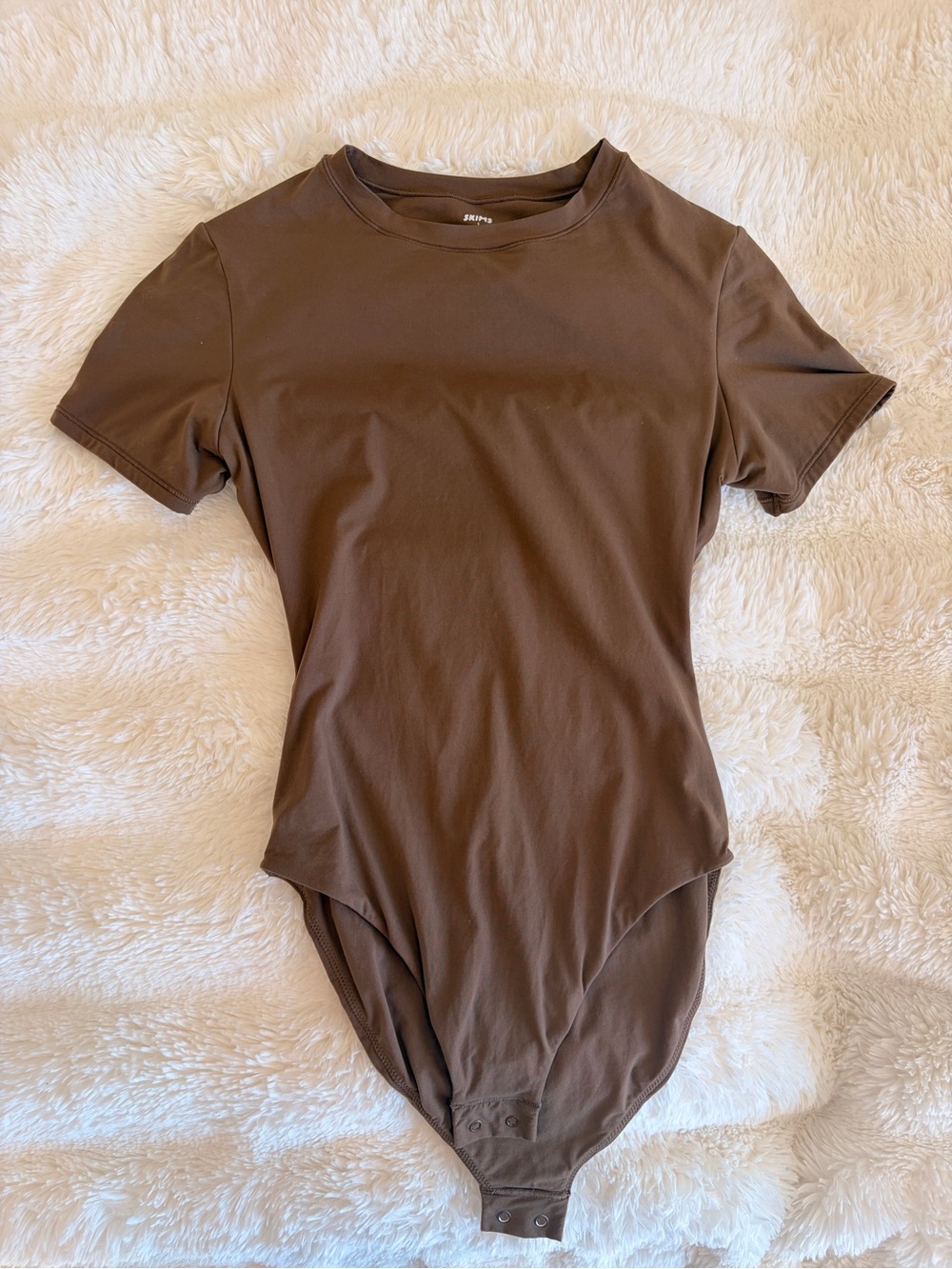 Skims Fits Everybody T-Shirt Bodysuit - Picture 2 of 3